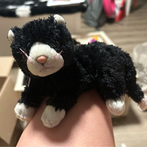 Ty Beanie Baby Booties the Black & White Cat (8 Inch) - Picture 1 of 2